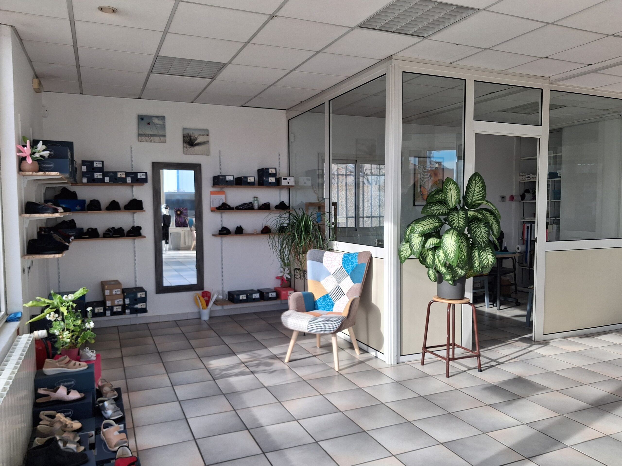 Présentation du cabinet : emplacement des chaussures CHUT